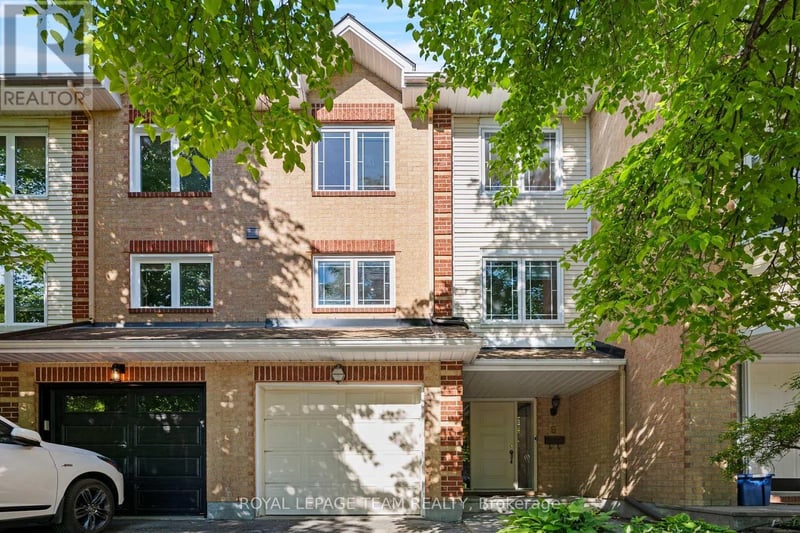 8 Mannington Court, Ottawa, Ontario, K2J4A1, Ottawa, Ontario — photo 1 of 5