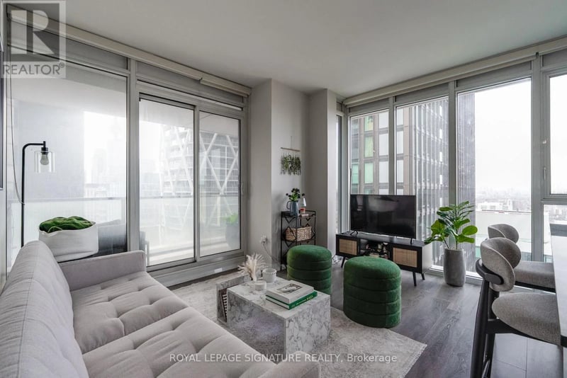 #2503 426 University Avenue, Toronto (University), Ontario, M5G1S9, Toronto (University), Ontario — photo 1 of 5
