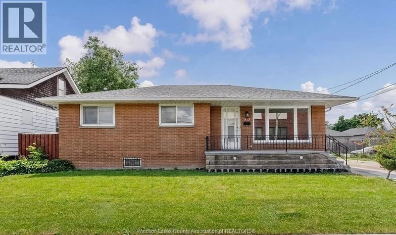 #MAIN 979 ARTHUR Road, Windsor, Ontario, N8Y2Y4, Windsor, Ontario — photo 1 of 5