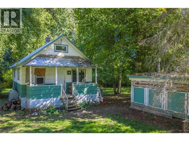 3642 Catherwood Road, Revelstoke, British Columbia, V0E2S0, Revelstoke, British Columbia — photo 1 of 5