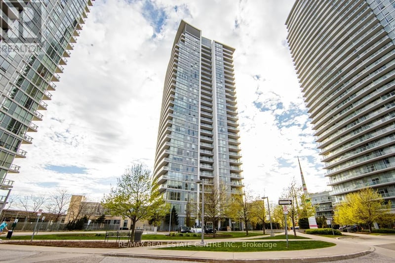 #2707 66 Forest Manor Road, Toronto (Henry Farm), Ontario, M2J0B7, Toronto (Henry Farm), Ontario — photo 1 of 5