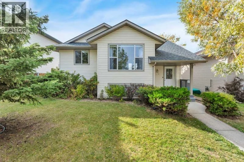 108 Old Boomer Road, Sylvan Lake, Alberta, T4S2J1, Sylvan Lake, Alberta — photo 1 of 5