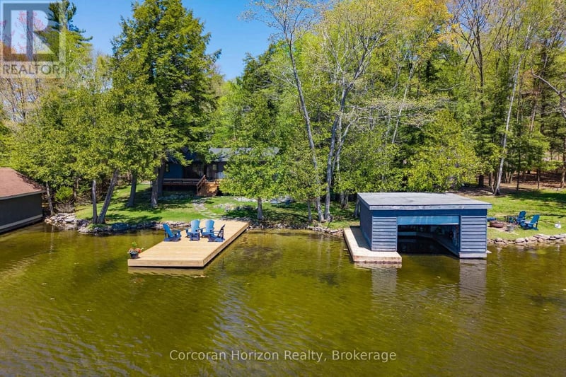 1050 Fair-Lee Park Road, Muskoka Lakes (Medora), Ontario, P0B1G0, Muskoka Lakes (Medora), Ontario — photo 1 of 5