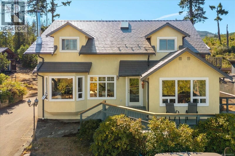 1040 Koen Road, Qualicum Beach, British Columbia, V9K1V4, Qualicum Beach, British Columbia — photo 1 of 5