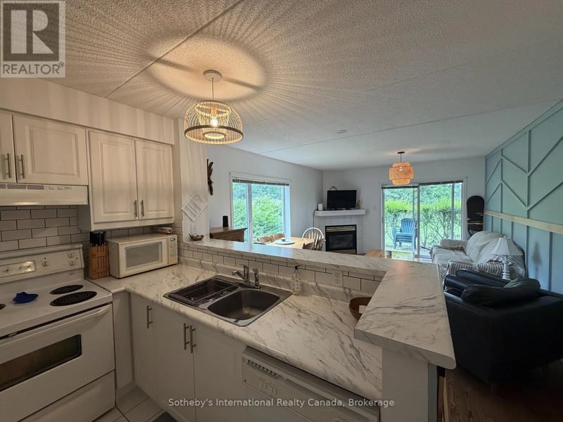 329 MARINERS Way, Collingwood, Ontario, L9Y5C7, Collingwood, Ontario — photo 1 of 5