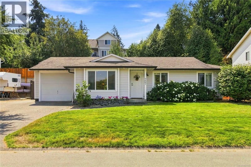 757 Cecil Blogg Drive, Colwood, British Columbia, V9B5N7, Colwood, British Columbia — photo 1 of 5