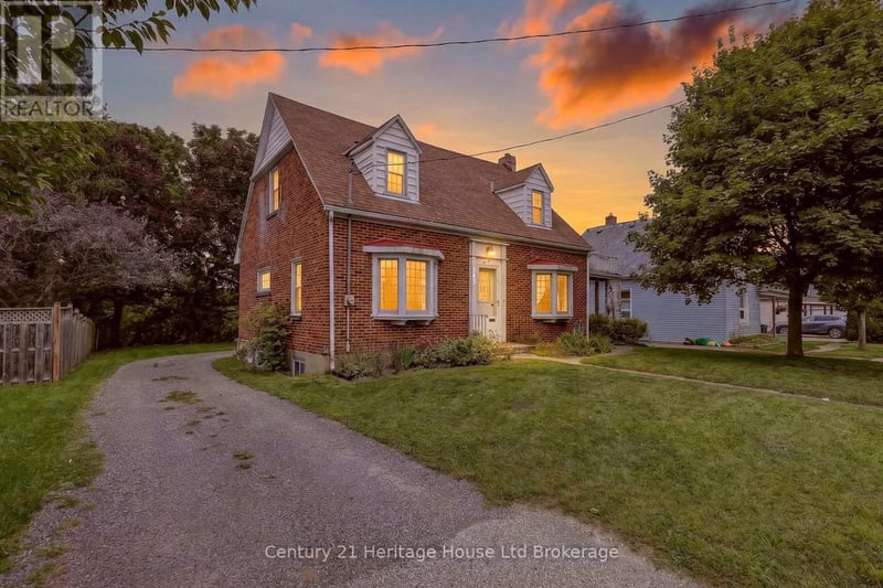 143 Charles Street East, Ingersoll (Ingersoll - South), Ontario, N5C1J9, Ingersoll (Ingersoll - South), Ontario — photo 1 of 5