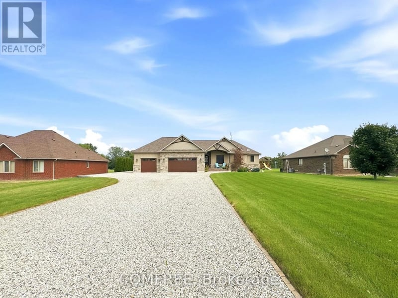 663 County 2 Road, Lakeshore, Ontario, N8L1K3, Lakeshore, Ontario — photo 1 of 5