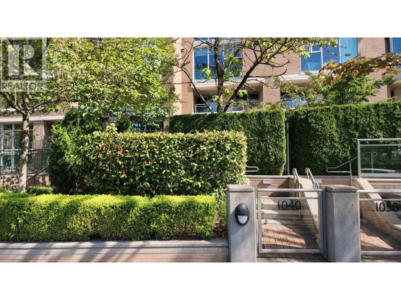 1040 QUEBEC Street, Vancouver, British Columbia, V6A4K8, Vancouver, British Columbia — photo 1 of 5