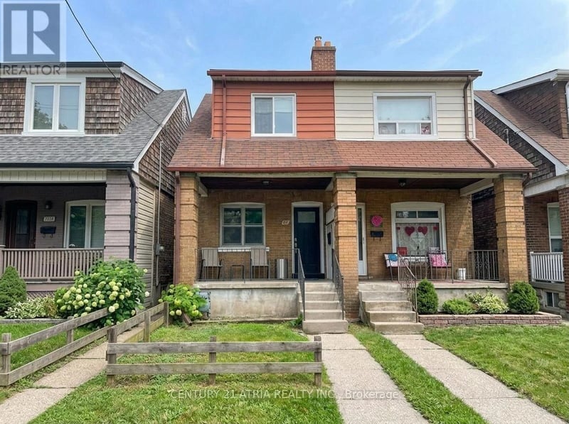 63 Bastedo Avenue, Toronto (Woodbine Corridor), Ontario, M1T1P5, Toronto (Woodbine Corridor), Ontario — photo 1 of 5