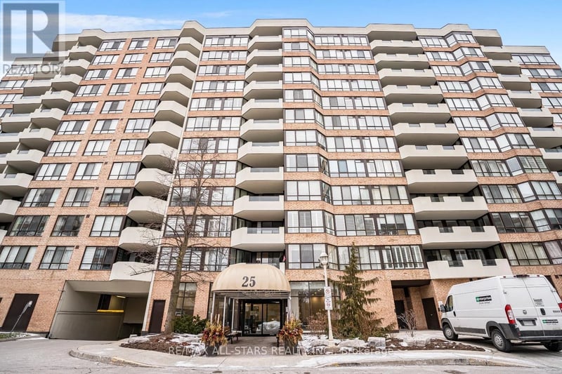 #817 25 Austin Drive, Markham (Markville), Ontario, L3R8H4, Markham (Markville), Ontario — photo 1 of 5