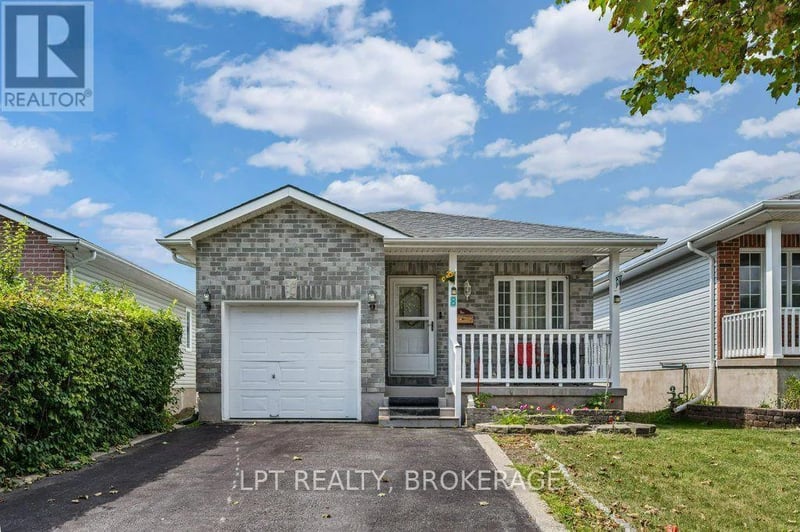 8 Wilfred Crescent, Kingston (Rideau), Ontario, K7K7G9, Kingston (Rideau), Ontario — photo 1 of 5