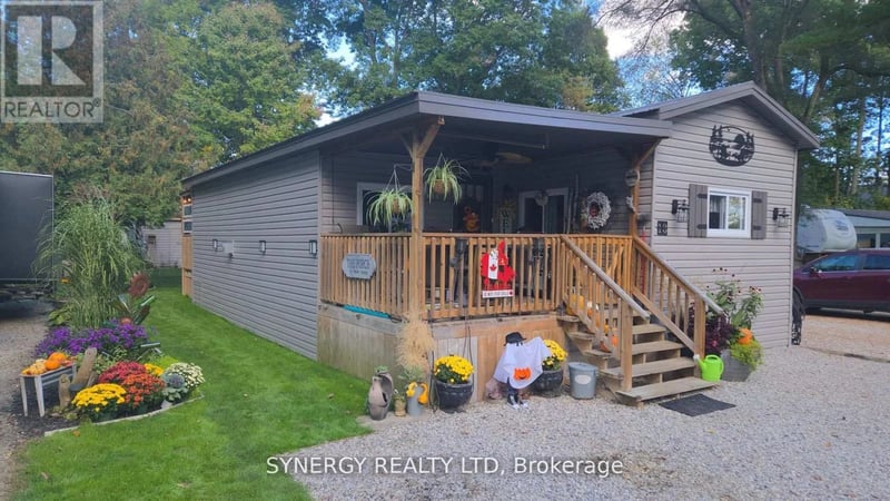24749 Park Street, Strathroy-Caradoc (SW), Ontario, N7G1P4, Strathroy-Caradoc (SW), Ontario — photo 1 of 5