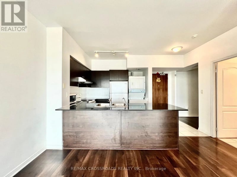 #803 4600 Steeles Avenue East, Markham (Milliken Mills East), Ontario, L3R5J1, Markham (Milliken Mills East), Ontario — photo 1 of 5