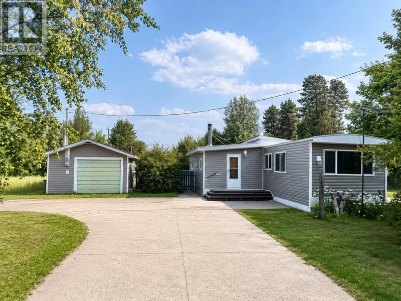 1475 6TH Avenue, Valemount, British Columbia, V0E2Z0, Valemount, British Columbia — photo 1 of 5