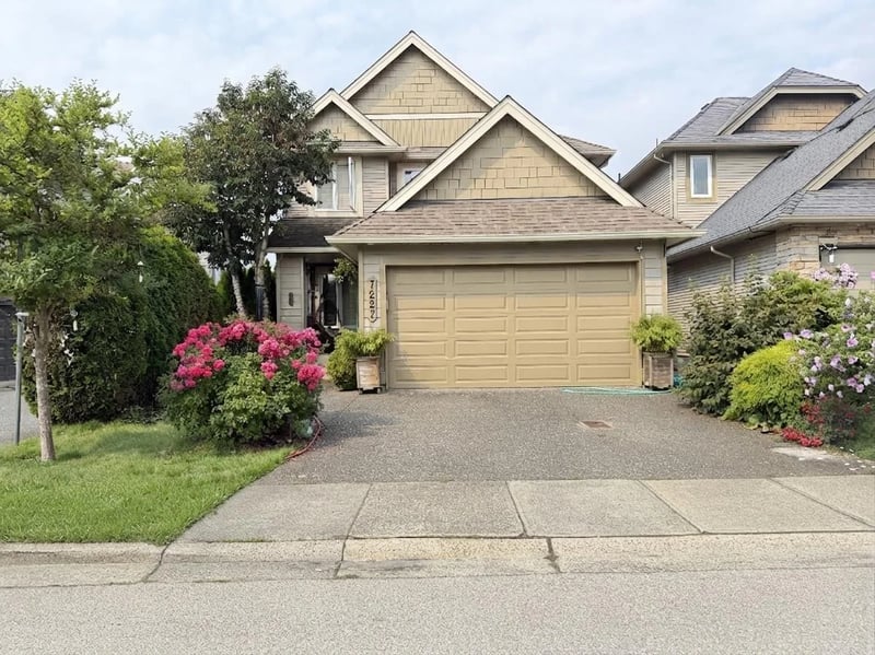 7227 199A Street, Langley, British Columbia, V2Y3J2, Langley, British Columbia — photo 1 of 5