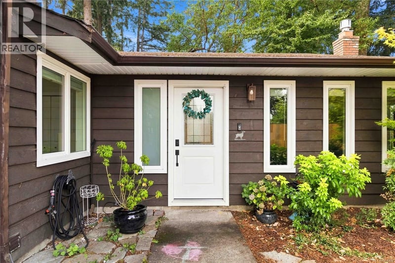 #B 2319 Sooke Road, Colwood, British Columbia, V9B1X6, Colwood, British Columbia — photo 1 of 5