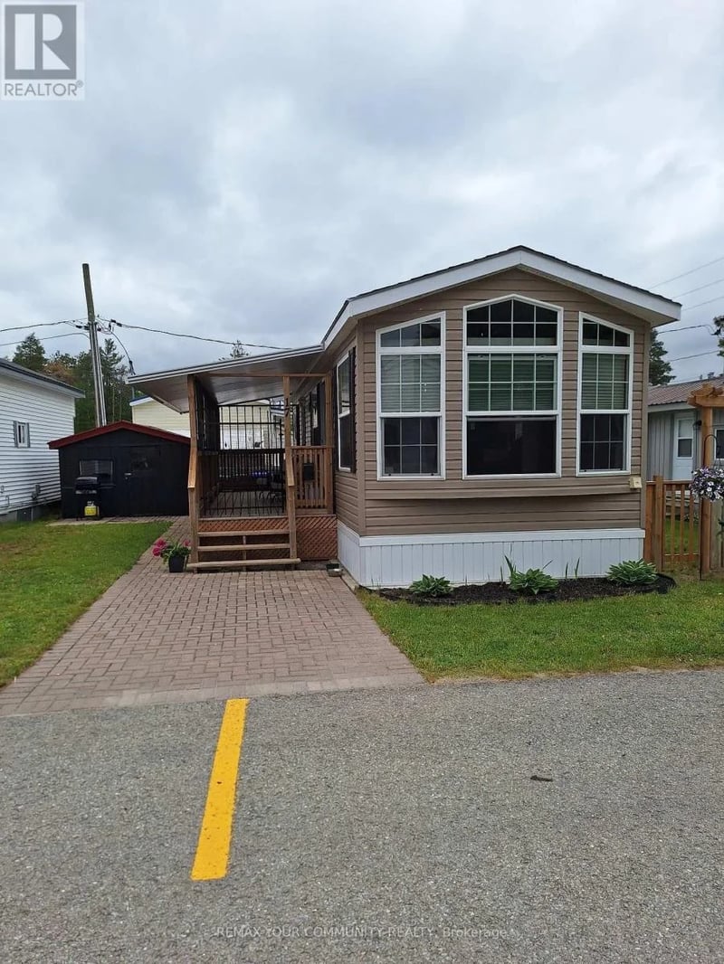 17 SECOND Street, Essa (Angus), Ontario, L0M1B3, Essa (Angus), Ontario — photo 1 of 5