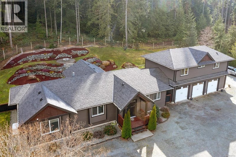 2840 Woodcroft Place, Shawnigan Lake, British Columbia, V0R2W1, Shawnigan Lake, British Columbia — photo 1 of 5