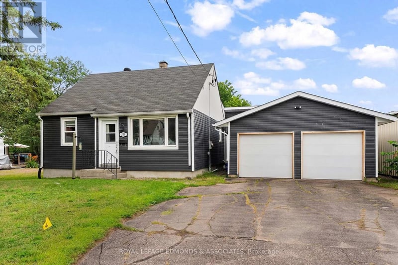 311 Julien Street, Pembroke, Ontario, K8A3P6, Pembroke, Ontario — photo 1 of 5