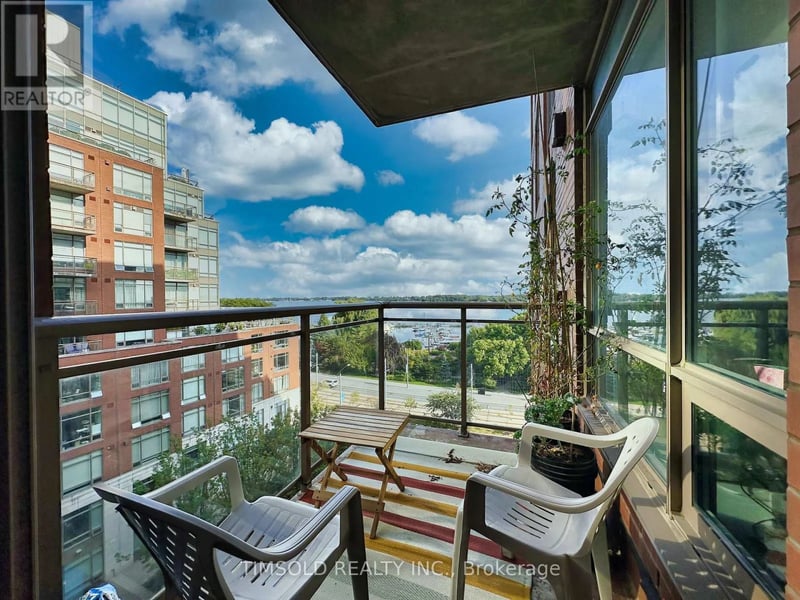 #708W 500 Queens Quay West, Toronto (Waterfront Communities), Ontario, M5V3K8, Toronto (Waterfront Communities), Ontario — photo 1 of 5