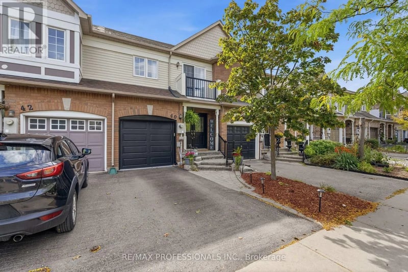 40 Dominion Gardens Drive, Halton Hills (Georgetown), Ontario, L7G6B2, Halton Hills (Georgetown), Ontario — photo 1 of 5