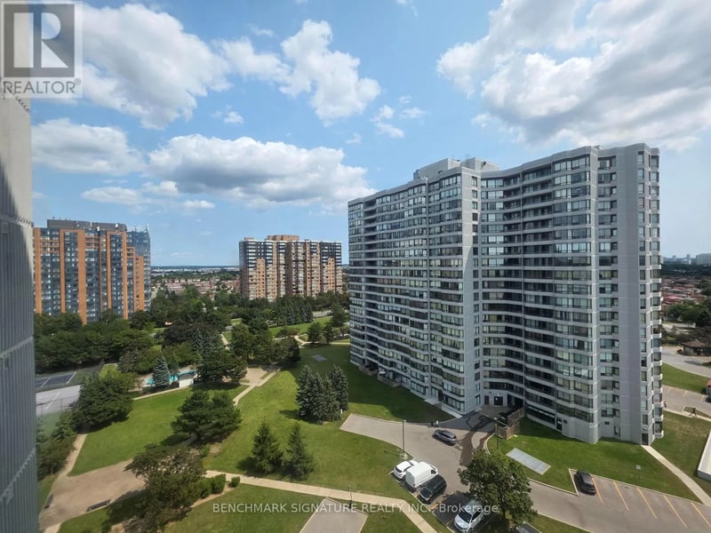 #1409 300 Alton Towers Circle, Toronto (Milliken), Ontario, M1V4X9, Toronto (Milliken), Ontario — photo 1 of 5
