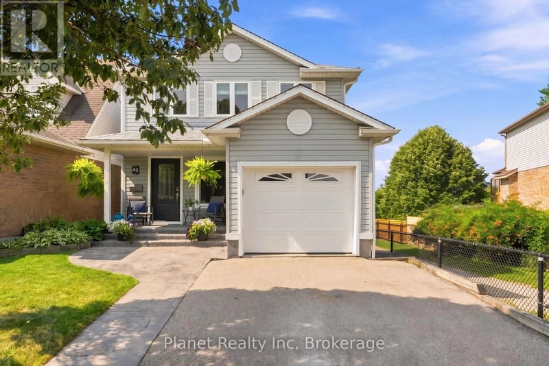 41 Boulder Crescent, Guelph (Clairfields/Hanlon Business Park), Ontario, N1G5A2, Guelph (Clairfields/Hanlon Business Park), Ontario — photo 1 of 5