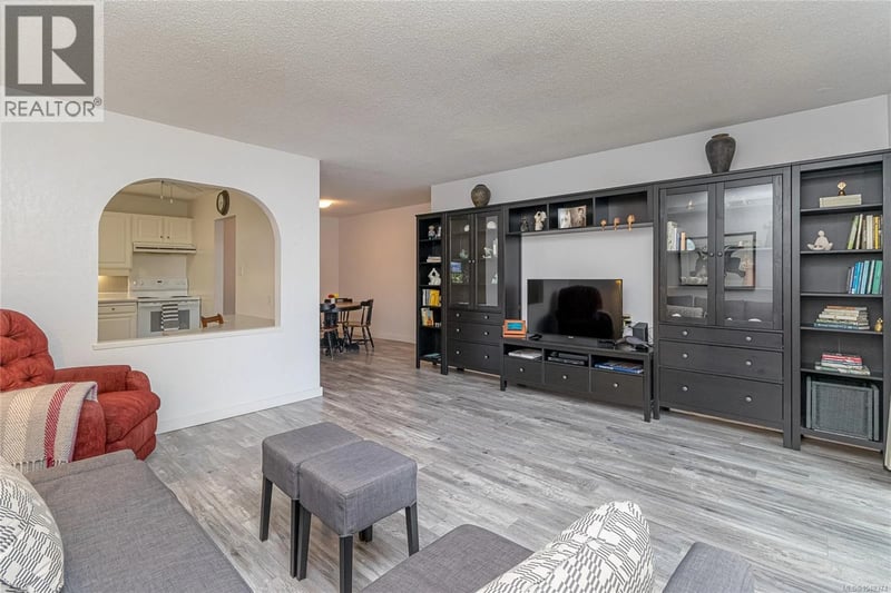 #212 1545 Pandora Avenue, Victoria, British Columbia, V8R6R1, Victoria, British Columbia — photo 1 of 5