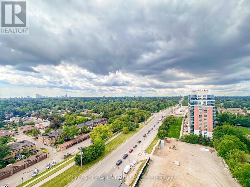 #1411 4010 Eglinton Avenue West, Toronto (Humber Heights), Ontario, M9A0G5, Toronto (Humber Heights), Ontario — photo 1 of 5
