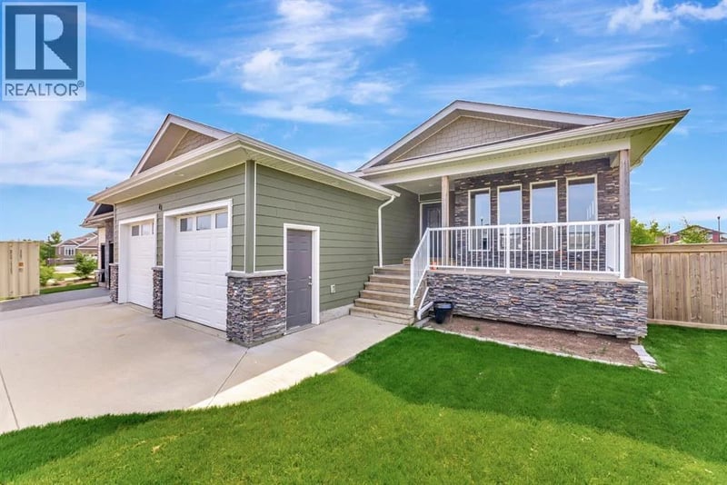 2715 73 Avenue, Lloydminster, Alberta, T9V2V8, Lloydminster, Alberta — photo 1 of 5