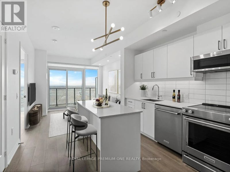 #1520 9000 Jane Street, Vaughan (Vellore Village), Ontario, L4K2M9, Vaughan (Vellore Village), Ontario — photo 1 of 5