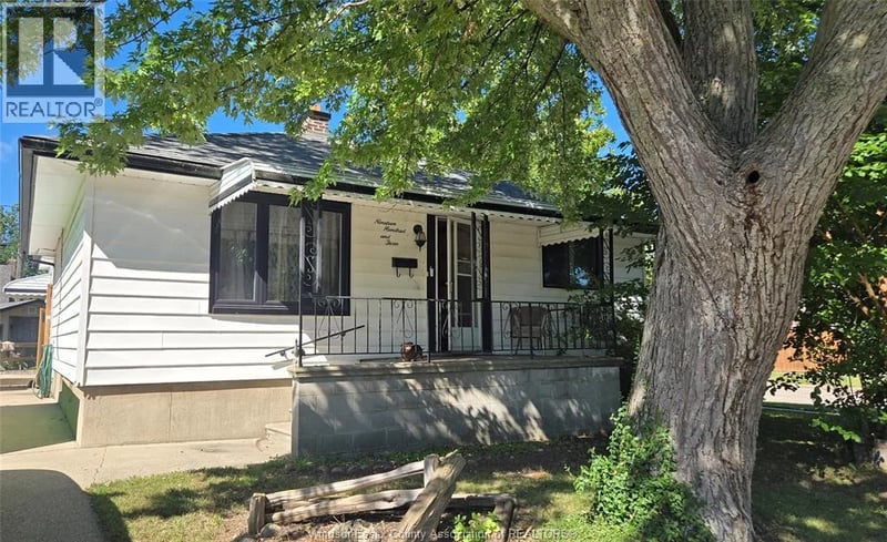 1903 ELLROSE Avenue, Windsor, Ontario, N8W4V1, Windsor, Ontario — photo 1 of 5