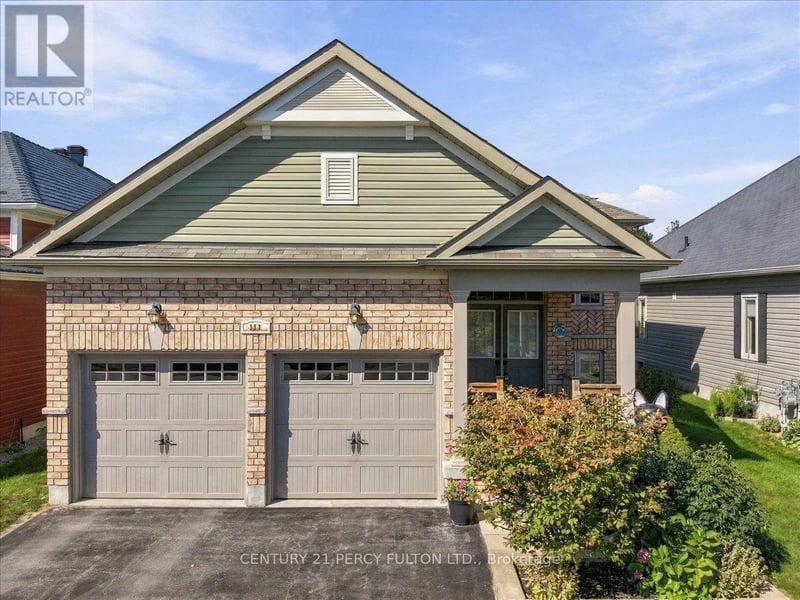 111 White Drive, Port Hope, Ontario, L1A0B6, Port Hope, Ontario — photo 1 of 5