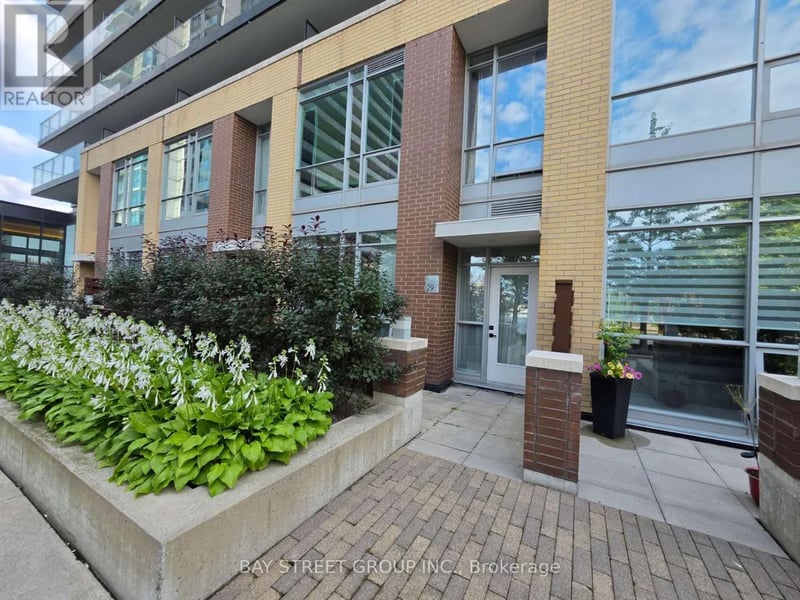#TH 3 29 Singer Court, Toronto (Bayview Village), Ontario, M2K0B3, Toronto (Bayview Village), Ontario — photo 1 of 5