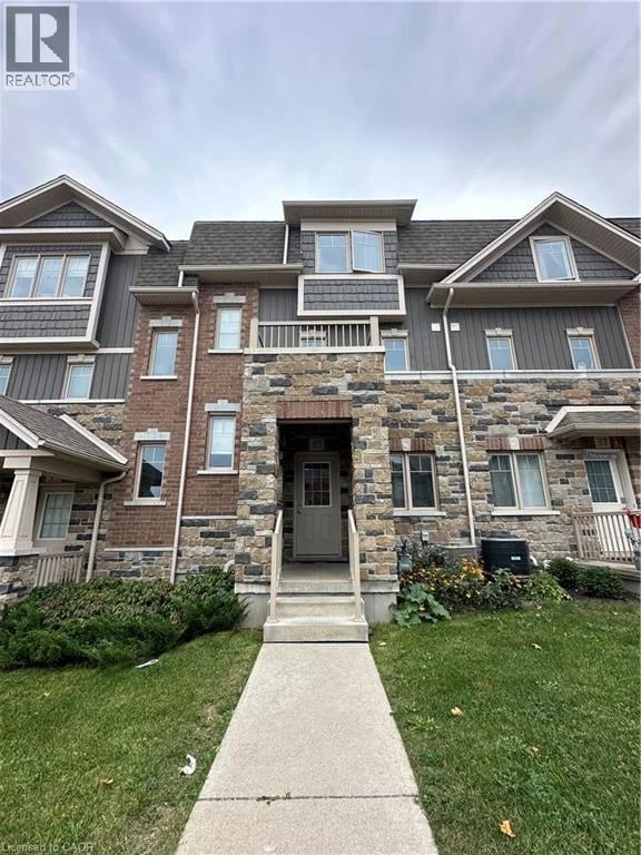 35 ELIZA Avenue, Kitchener, Ontario, N2E0G2, Kitchener, Ontario — photo 1 of 5