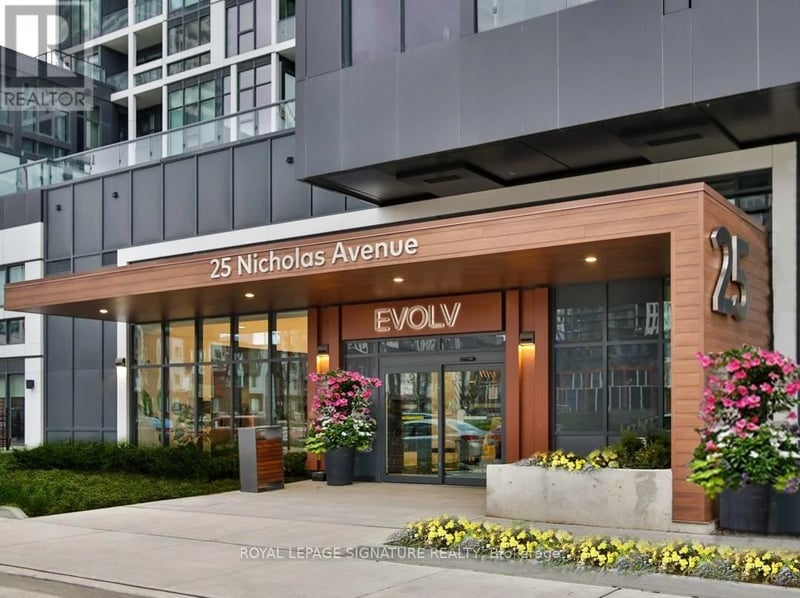 #811 25 Nicholas Avenue, Toronto (Regent Park), Ontario, M5A0M9, Toronto (Regent Park), Ontario — photo 1 of 5