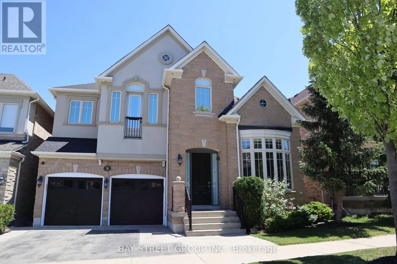 9 Eber Street, Richmond Hill (Oak Ridges), Ontario, L4E4X2, Richmond Hill (Oak Ridges), Ontario — photo 1 of 5