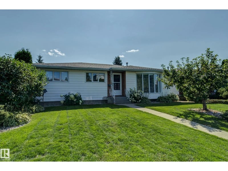 11623 49 AV NW, Edmonton, Alberta, T6H0G9, Edmonton, Alberta — photo 1 of 5