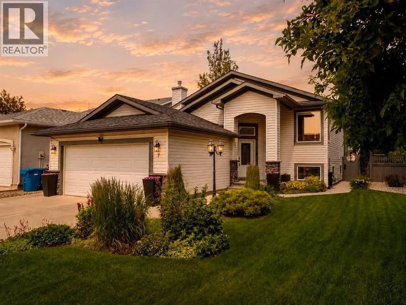 7 Kodiak Boulevard North, Lethbridge, Alberta, T1H6S7, Lethbridge, Alberta — photo 1 of 5