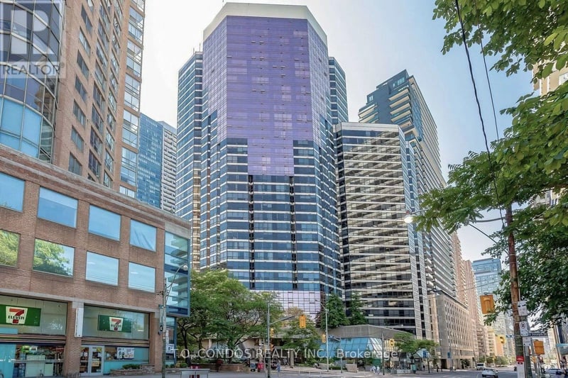 #809 1001 Bay Street, Toronto (Bay Street Corridor), Ontario, M5S3A6, Toronto (Bay Street Corridor), Ontario — photo 1 of 5