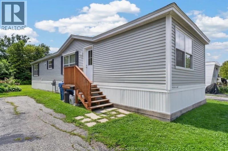 122 STEVEN Court, Essex, Ontario, N8M1Z9, Essex, Ontario — photo 1 of 5