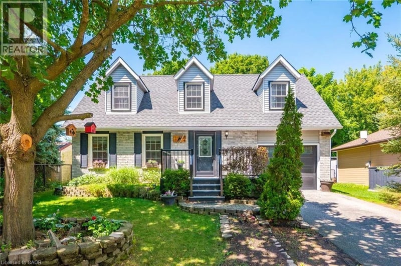 34 PEACHTREE Crescent, Cambridge, Ontario, N1S4W5, Cambridge, Ontario — photo 1 of 5
