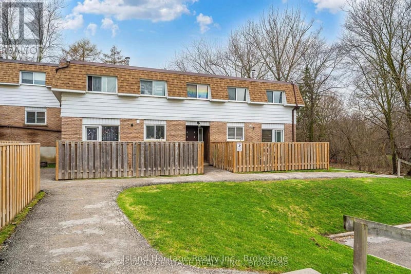 #3 730 Cedar Street, Oshawa (Lakeview), Ontario, L1H4M6, Oshawa (Lakeview), Ontario — photo 1 of 5