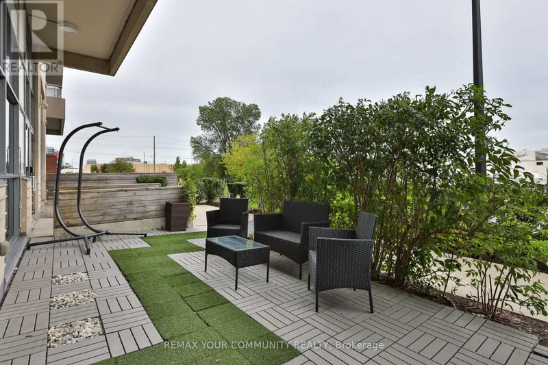 #Ne103 9205 Yonge Street, Richmond Hill (Langstaff), Ontario, L4C6Z2, Richmond Hill (Langstaff), Ontario — photo 1 of 5