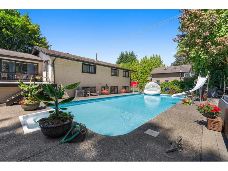 6050 LECLAIR Street, Abbotsford, British Columbia, V4X2C9, Abbotsford, British Columbia — photo 1 of 5