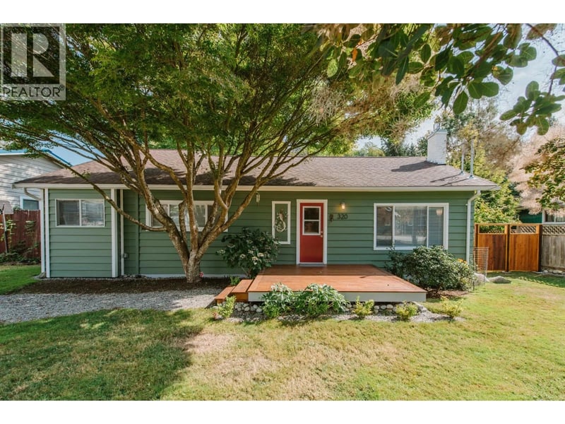 320 COCHRANE Road, Gibsons, British Columbia, V0N1V8, Gibsons, British Columbia — photo 1 of 5