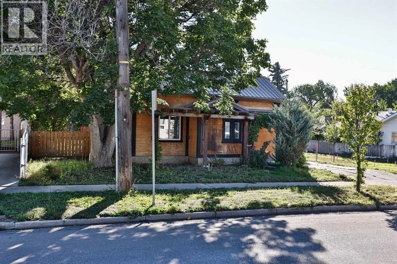513 19 Street North, Lethbridge, Alberta, T1H3K6, Lethbridge, Alberta — photo 1 of 5
