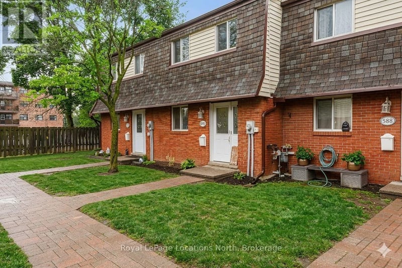 590 Tenth Street, Collingwood, Ontario, L9Y4C1, Collingwood, Ontario — photo 1 of 5