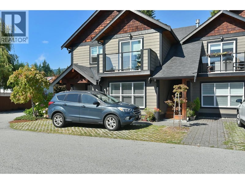 #208 518 SHAW Road, Gibsons, British Columbia, V0N1V8, Gibsons, British Columbia — photo 1 of 5